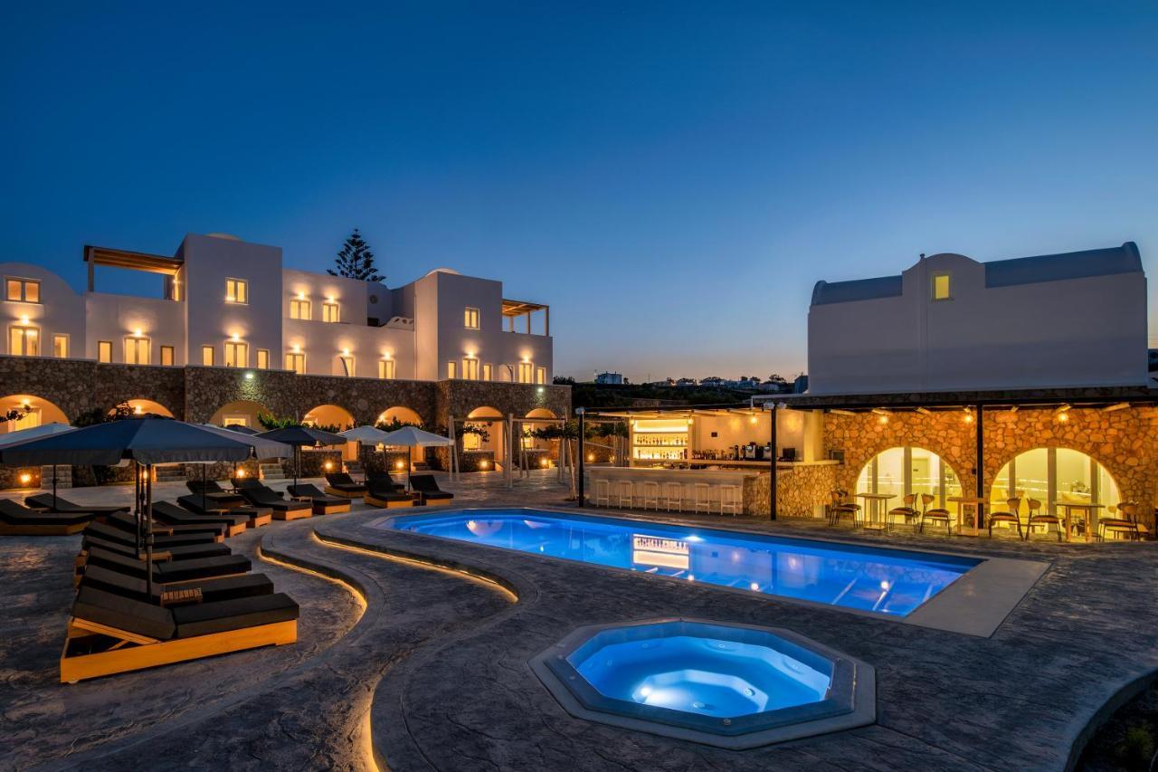 Aelia Luxury Suites Karterados  Exterior photo The hotel at night