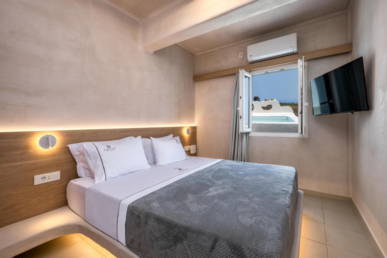 Aelia Luxury Suites Karterados  Exterior photo A room at the hotel