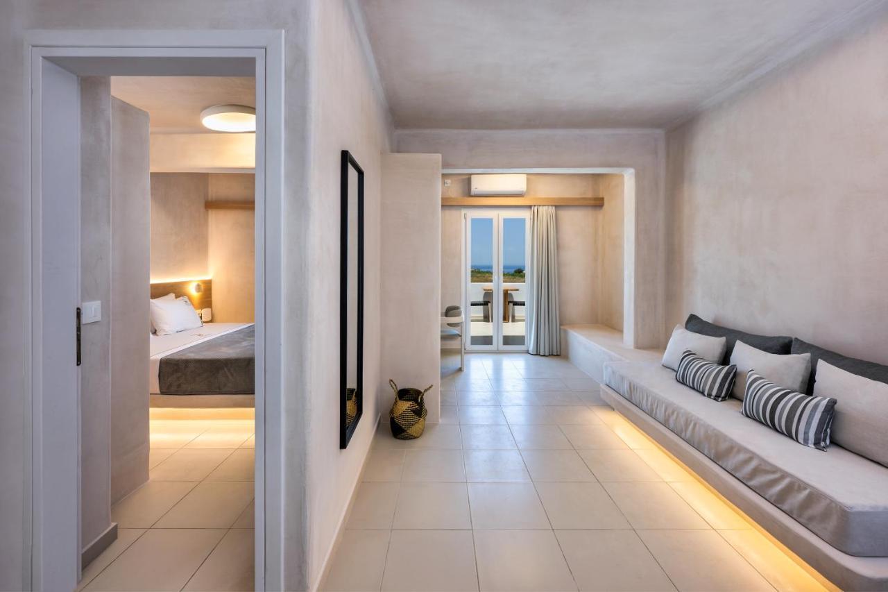 Aelia Luxury Suites Karterados  Exterior photo Suite at the hotel