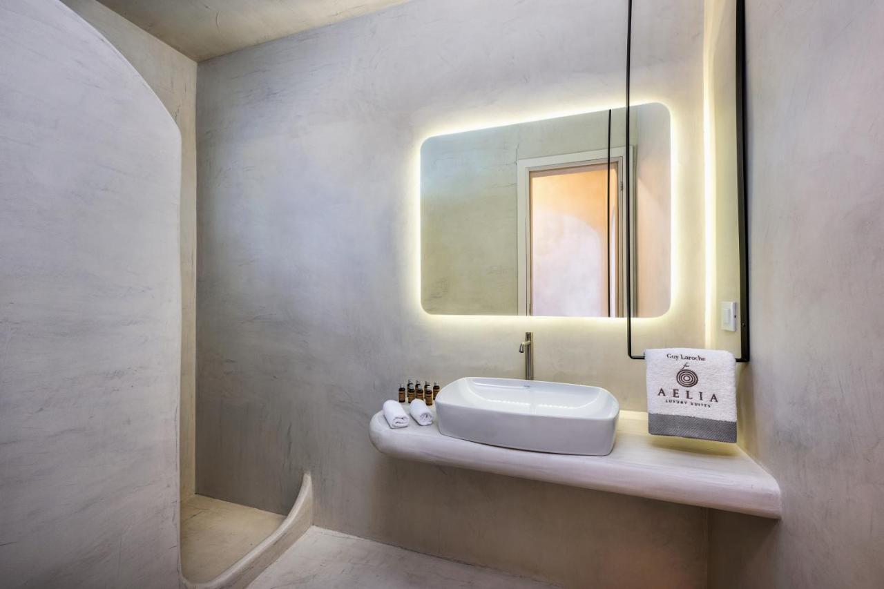 Aelia Luxury Suites Karterados  Exterior photo Bathroom